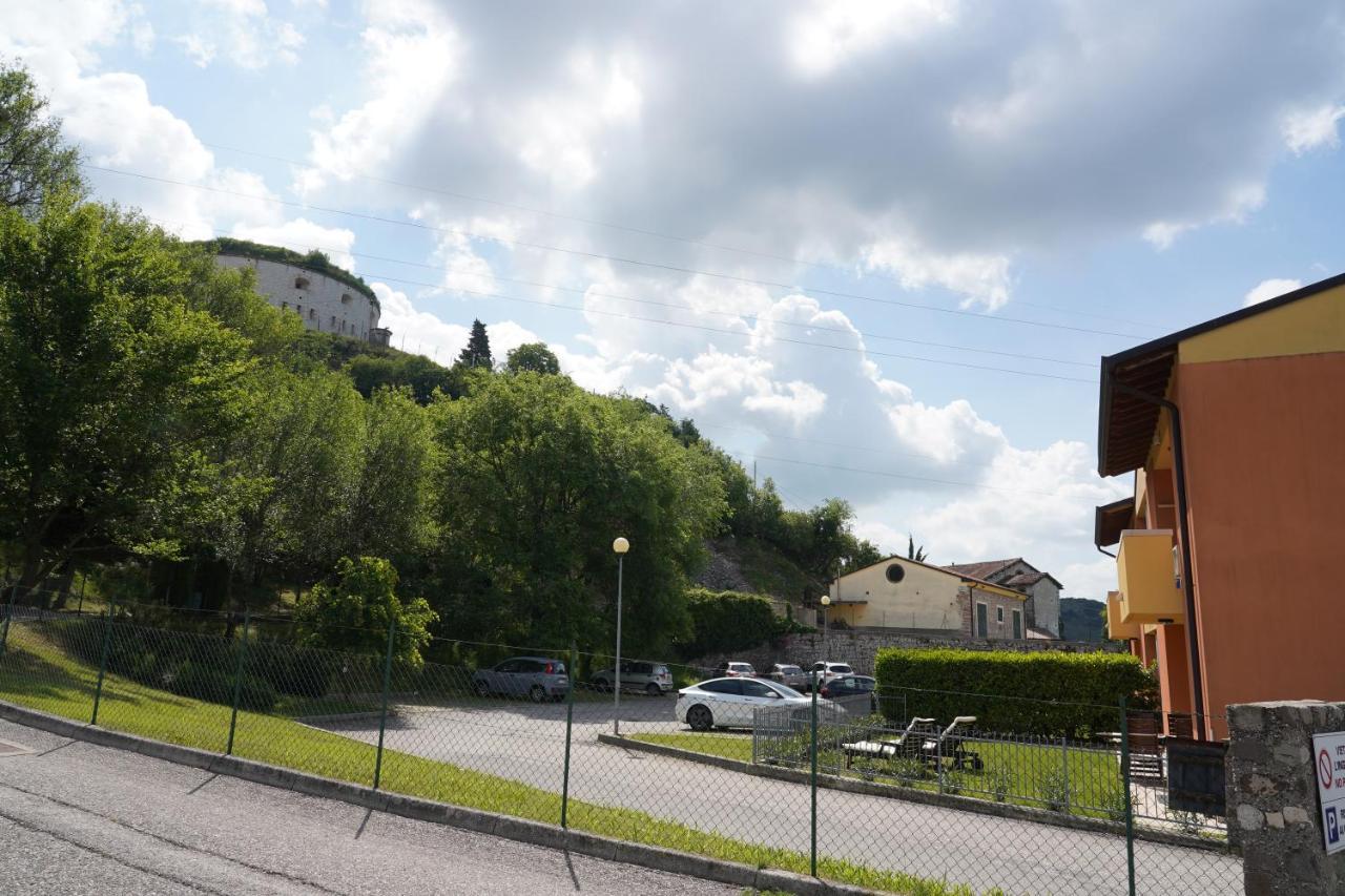 Appartamento Al Forte Rivoli Veronese Buitenkant foto
